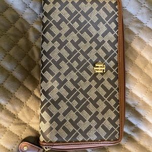 Tommy Hilfiger Wallet